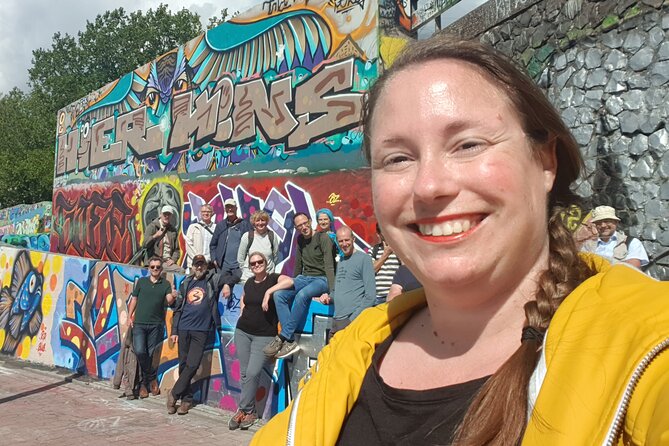 1,5 hour private guided Mural Street Art tour in Arnhem - The Rozet Building Stop: A Quick Lesson Before the Walls