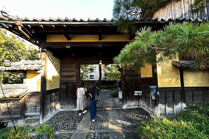 1 Day Historic Obuse and Hokusai Mad Man of Art Tour in Japan - Price and value: is $165.49 a fair deal?