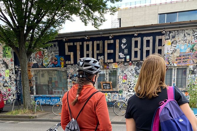 3-Hour Cologne Street Art Bike Tour in Small Group with Guide - Bikes, helmets, and rain ponchos: the basics that matter