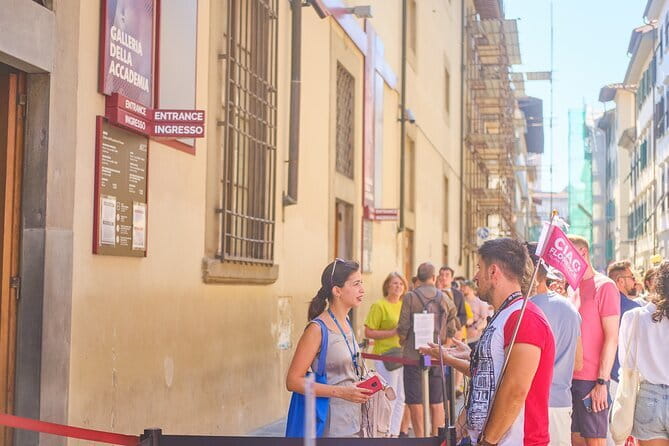 Accademia Gallery private tour with skip the line ticket - A private guide’s rhythm: how the first minutes set the tone