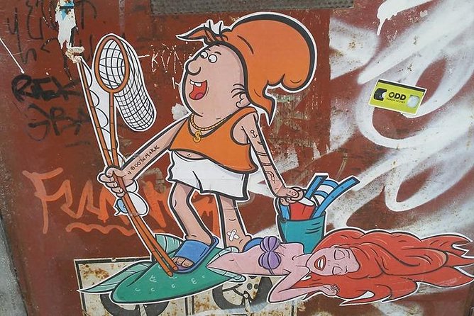 Alternative Street Art Free Walking Tour of Budapest - Price and value: a booking fee that leaves room for fun