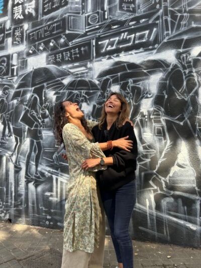 Barcelona: Insider Street Art Tour with Private Studio Visit - Av. del Paral·lel stop: first guided street art block (15 minutes)