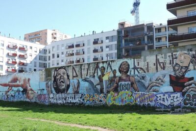 Barcelona Street Art and Graffitti Bicycle Tour - Getting There: Meet at Carrer dels Escudellers and Roll Out Together