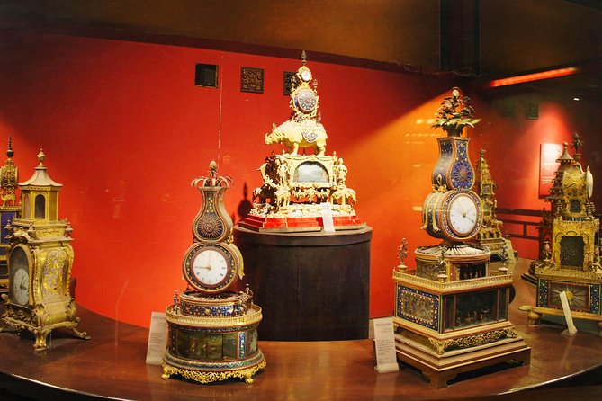 Beijing's Forbidden City with Special Viewing of Treasure Gallery and the Great Wall Ruins at Badaling - Guide and Driver Effects: How the Same Route Can Feel Different