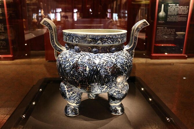 Beijing's Forbidden City with Special Viewing of Treasure Gallery and the Great Wall Ruins at Badaling - Jingshan Park: Your Beijing Orientation From the Highest Point