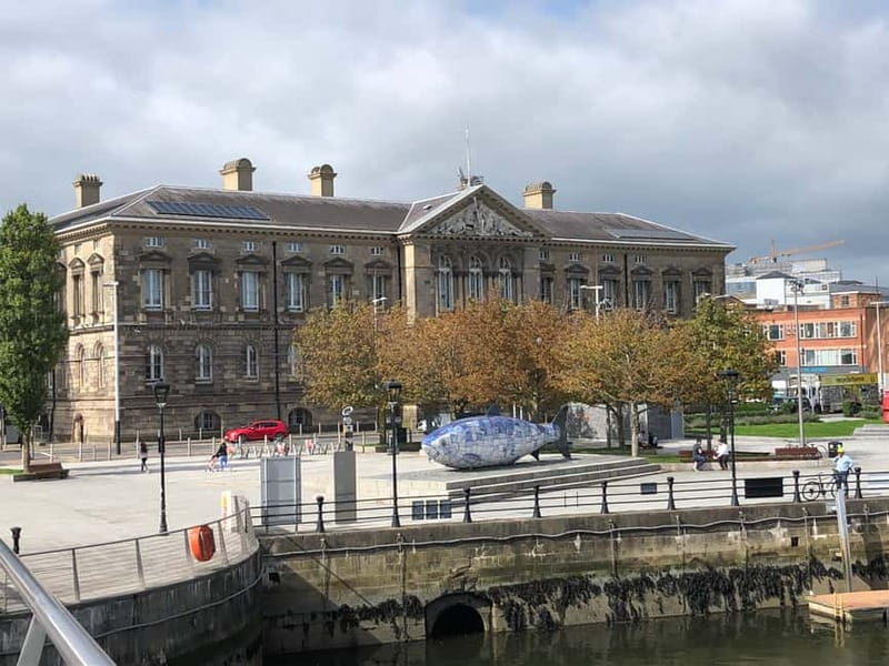 Belfast: Best of Belfast History, Culture & Art Walking Tour - Music lore, Irish trad, and punk: how Belfast’s sound shaped its identity