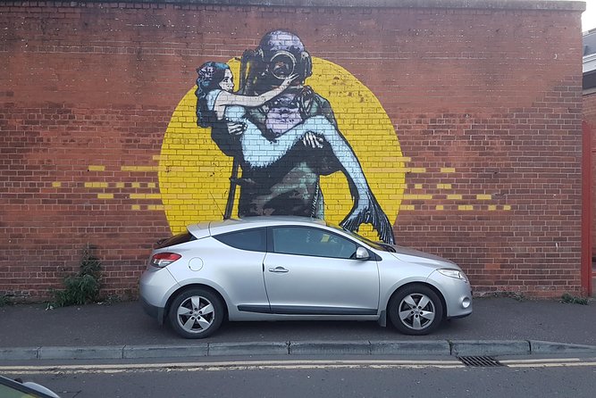 Belfast Music and Street Art Small Group Guided Experience - Fibber Magees as the music finale (and why that matters)