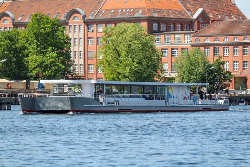 Berlin: East Side Gallery Spree Cruise in a Solar Catamaran - Key things to know before you go