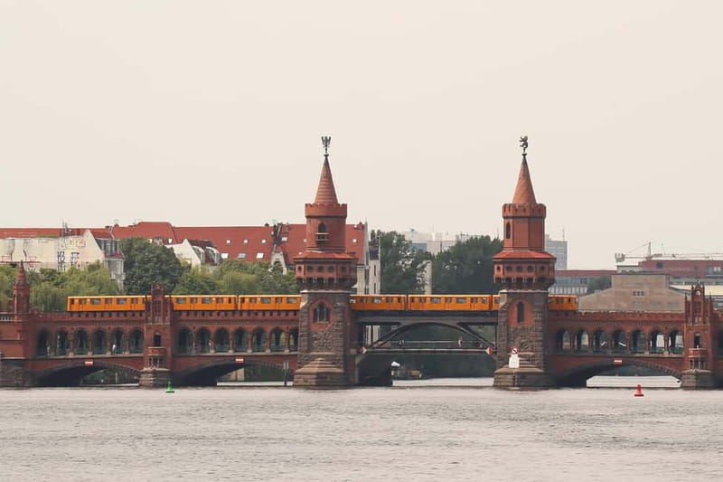 Berlin: East Side Gallery Spree Cruise in a Solar Catamaran - Oberbaumbrücke to Treptower Park: the scenic middle that slows you down