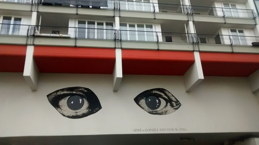 Berlin: Street Art and Alternative Tour - East Side Gallery: When a Wall Piece Becomes Real History