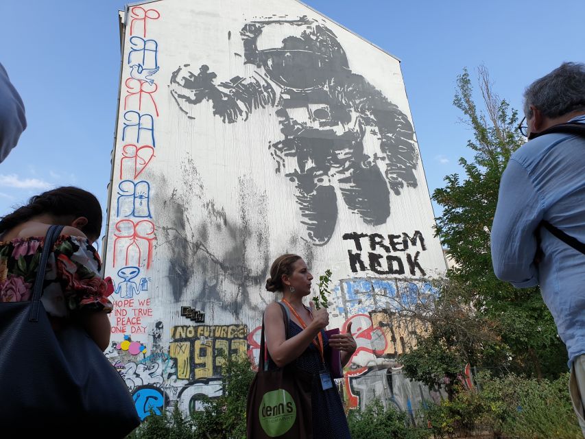 Berlin: Street Art and Alternative Tour - Your Guide: Italian or French Storytelling That Makes You Look Closer