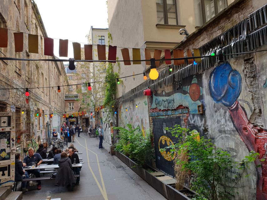 Berlin: Street Art and Alternative Tour - 3 Hours, Small Group Pace: What to Wear and How to Move