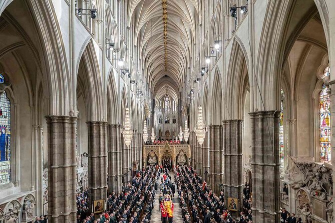 Best of Westminster Abbey with Upper Gallery & Buckingham Palace - Time, walking, and group size: how it works in about 3 hours