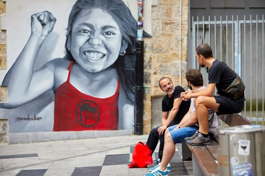 Bilbao: Art District Walking Tour - The First Phase: Old Streets, New Ideas, and the Art in Between
