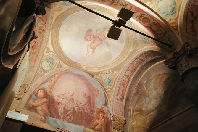 Bologna historical art walking tour with hidden gems and tastings - Piazza Maggiore: speaking corners, Neptune’s fountain, and the city’s civic face