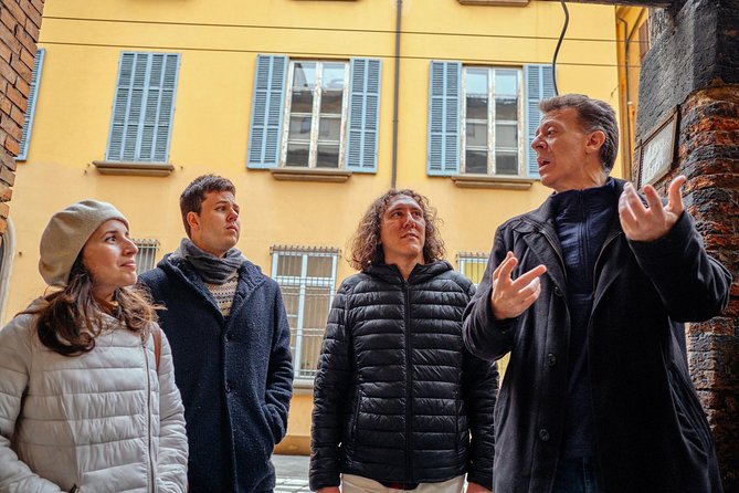Bologna Private City Kickstart Tour - Piazza Santo Stefano: A Pedestrian Zone That Sets the Tone