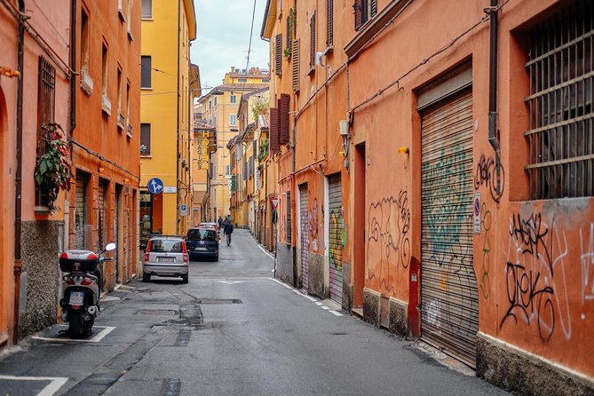 Bologna Private City Kickstart Tour - Start at Via Santo Stefano: Easy Meeting, No Hotel Pickup