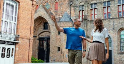 Bruges: 1.5-Hour Private Kick-Start Tour with a Local - Meeting at Historium Bruges: a practical starting point