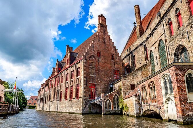 Bruges PRIVATE City Kickstart Tour With Locals - Key highlights worth your time