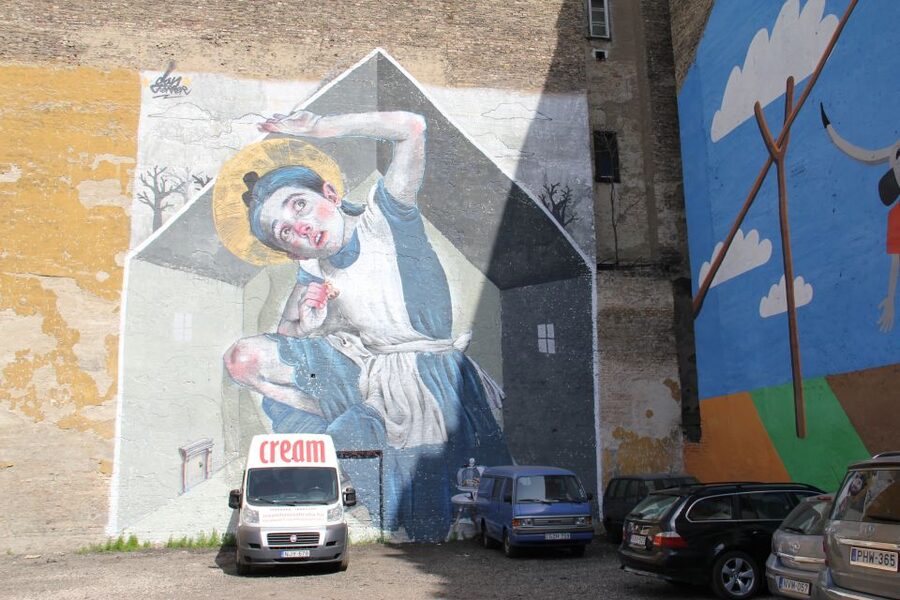 Budapest: Street Art Tour - Coffee break reality check: what’s included and what to plan