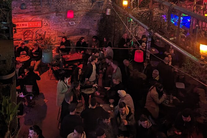 Budapest Vibe: Ruin Bars, Street Art and Culture Tour - Erzsébetváros street art walk: where the details matter