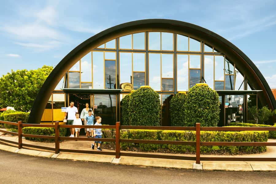 Bundaberg: Brew Tasting and Self-Guided Gallery Tour - Where it starts: The Big Barrel on Bargara Road