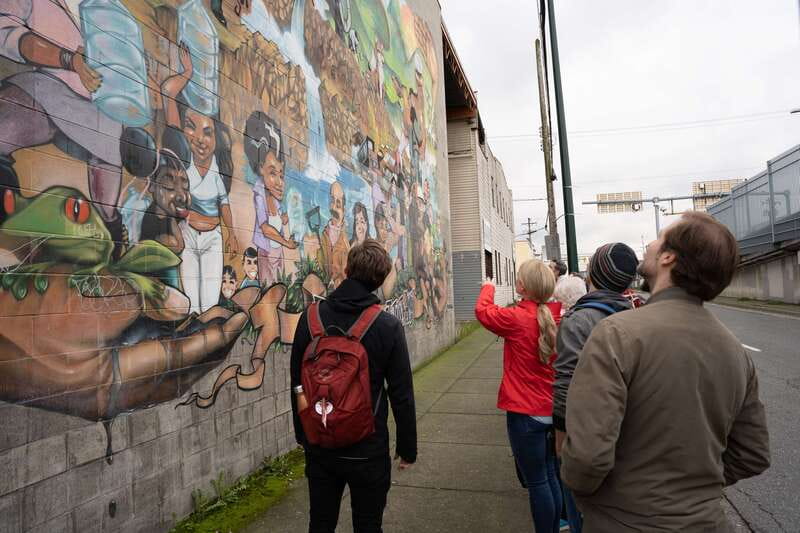 Calgary: Street Art & Craft Beer Walking Tour w/ Tastings - Photo stop breaks that turn murals into a hunt