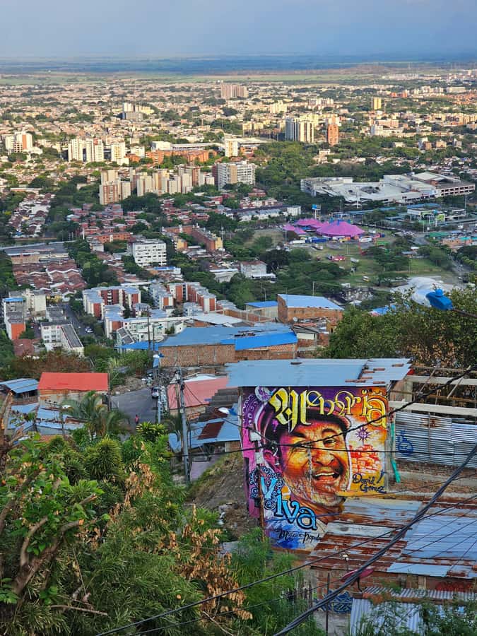 Cali: Comuna 20 Siloé Street Art Tour - Why Comuna 20 Siloé’s murals feel personal (not just pretty paint)