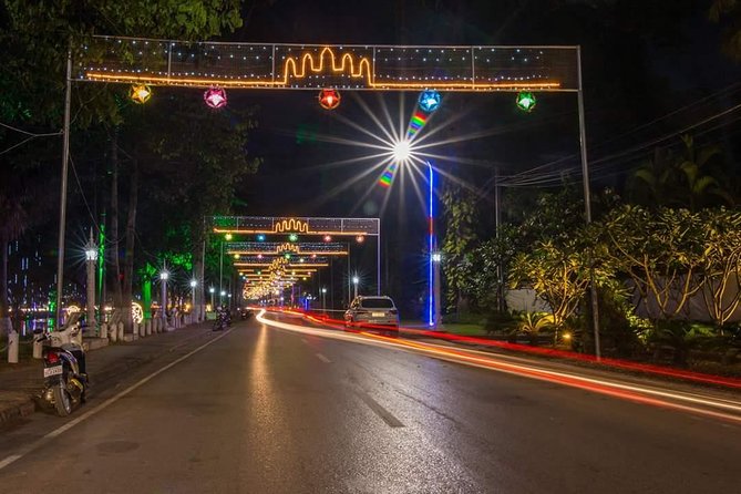 Cambodian Art Tour in Siem Reap Including Apsara Show with Optional Angkor Tour - Contemporary gallery with Khmer lacquer: traditional meets modern design