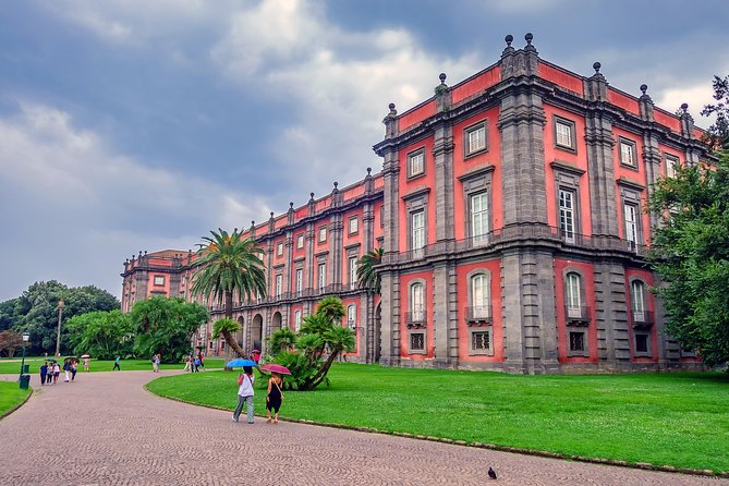 Capodimonte Art Gallery Private Guided Tour - Starting point at Porta Grande: setting expectations for the 2-hour visit