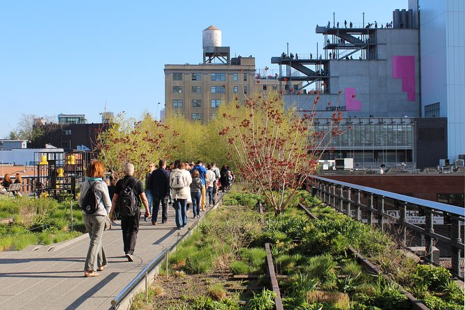Chelsea Architecture and Art Tour with Award Winning NYC Guide - A 2-hour sprint through Chelsea, Meatpacking, and the High Line