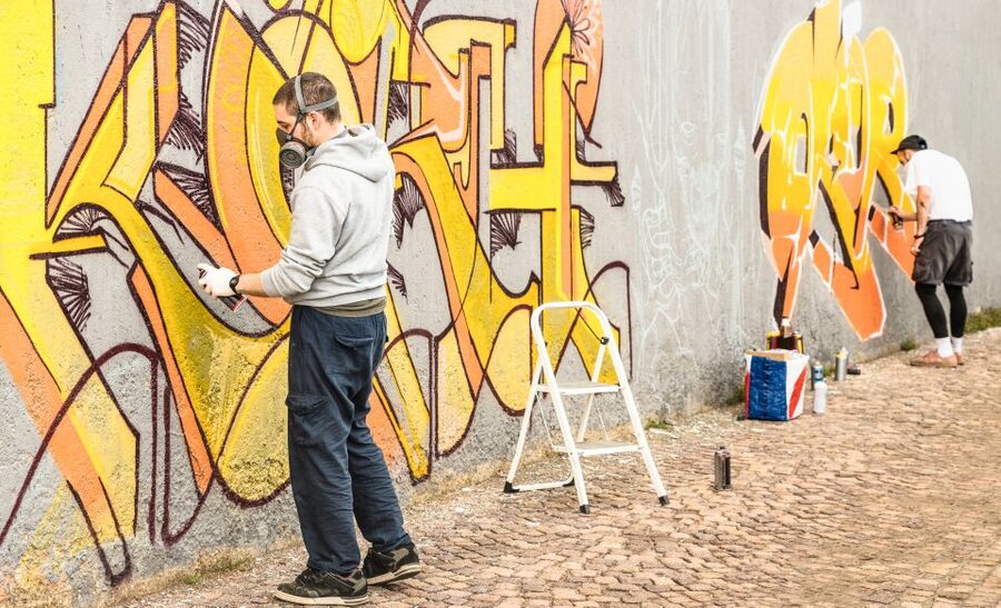 Chicago: Offbeat Guided Street Art Tour - How the guide turns murals into meaning, not just decoration