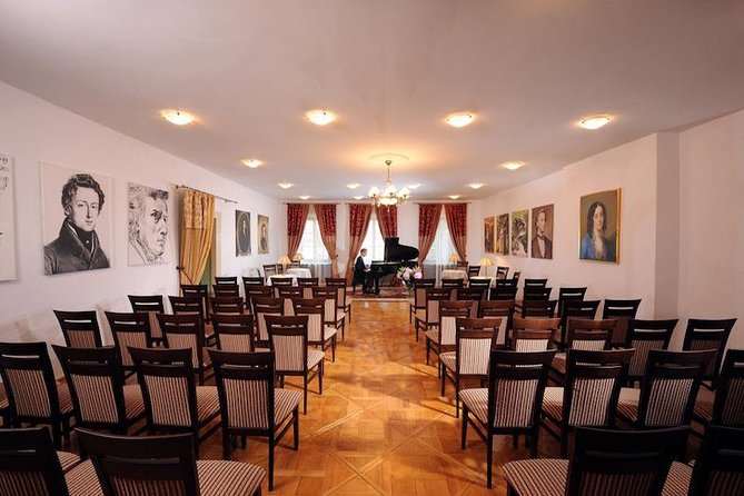 Chopin Piano Concert at Chopin Gallery with a Glass of Wine - The venue experience: why seating near the piano changes everything