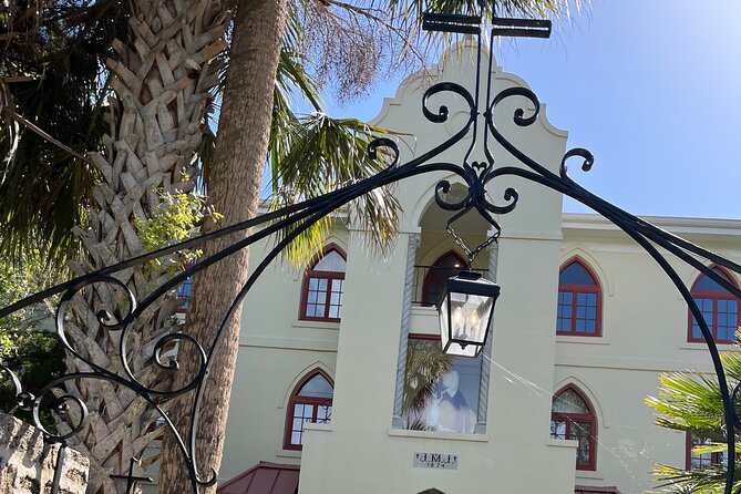 Churches & Chocolate Cart Tour - The chocolate finale: dessert + wine, and why it works