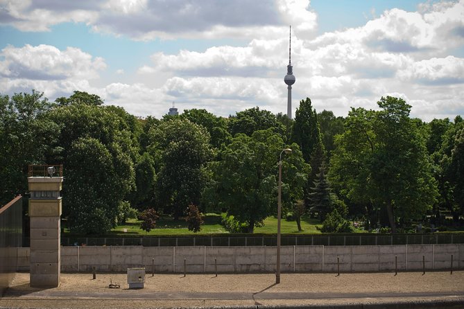 Cold War, Berlin Wall, Spies and the East Side Gallery - Cold War Berlin in 3 Hours: What You Actually Get