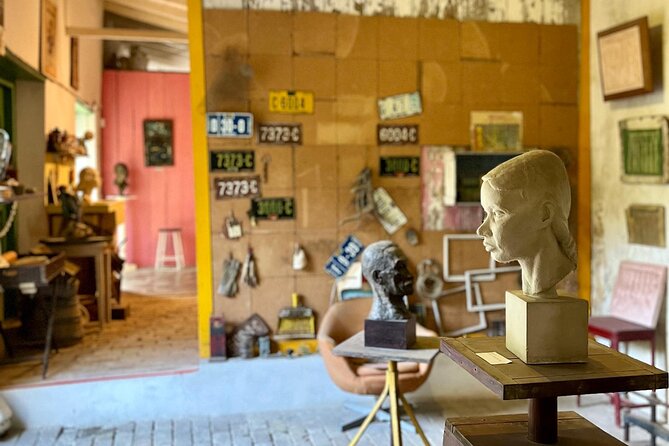 Curaçao Contemporary Art Tour - Refresher at the end: when the tour slows down and you can ask more
