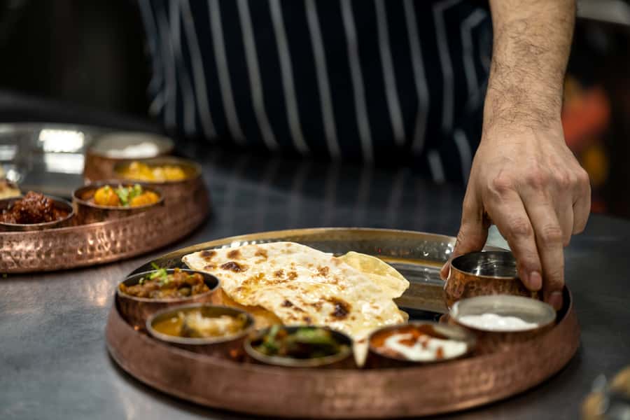 Darwin: 3-Hour Outback Gourmet Food & Art Tour - The walk between restaurants: murals, WWII stories, and augmented reality