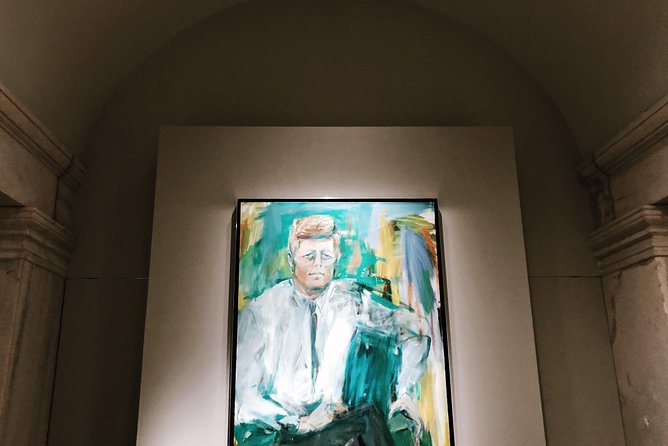 DC Portrait Gallery & American Art Museum - Exclusive Guided Tour - How the Guide Format Helps You See More Without Feeling Rushed