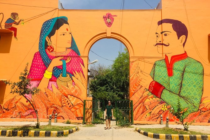 Delhi Street Art Tour - Khan Market to Lodi Gardens: A smart way to see two Delhi moods
