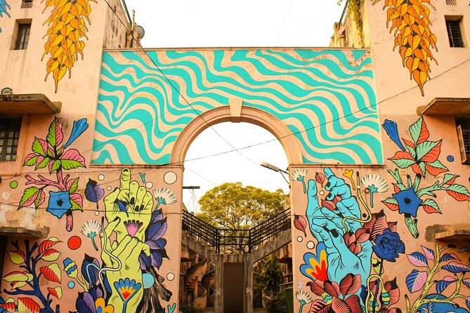 Delhi Street Art Tour - The in-between moments: transfers, walking segments, and breaks