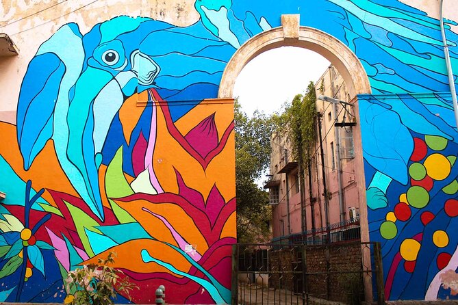 Delhi Street Art Tour - Starting with Khan Market coffee and a quick orientation