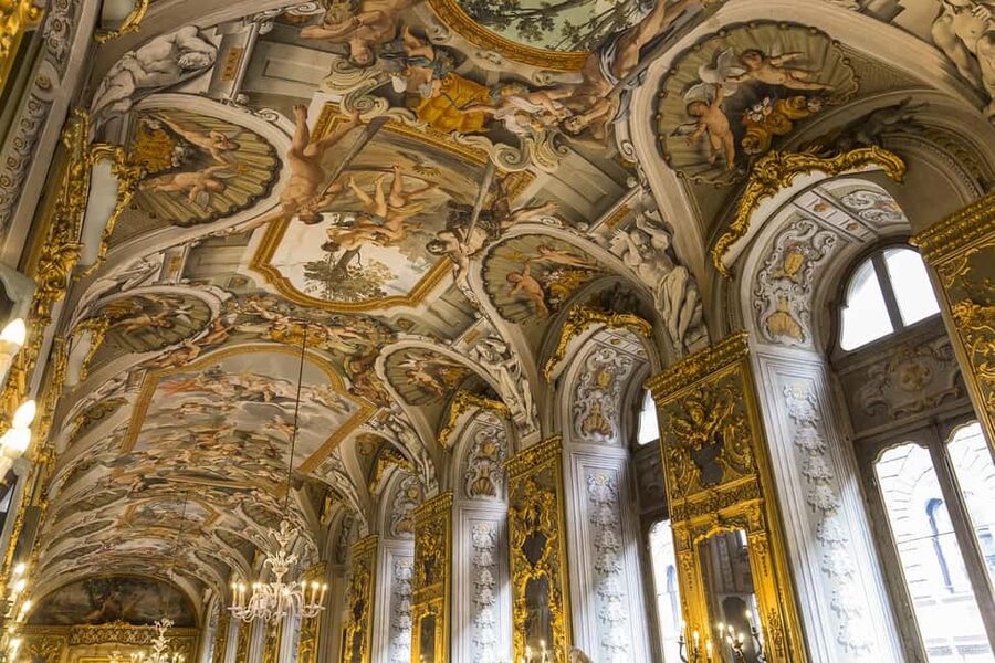 Doria Pamphilj Gallery: Guided tour of Secrets Private Rooms - The lavish dining room: where status shows up in details