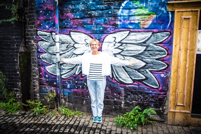 Dublin Street Art Walking Tour - The guides: hearing the story clearly (and getting better photos)