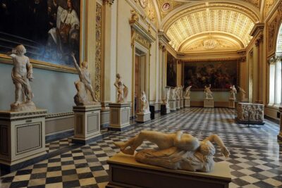 Early Access Guided Uffizi Gallery Tour Skip-the-Line Small Group - The small-group cap (9 max) and what that changes inside