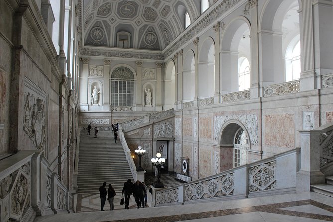 Exciting private tour of the Royal Palace and Bourbon Gallery - Why the “private, small, timed” format feels better in Naples