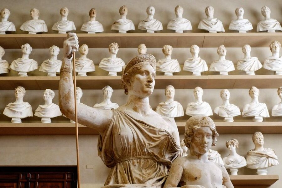 Florence: Accademia Gallery Priority Entry with Tour Options - The guided hour: what the best guides do with David