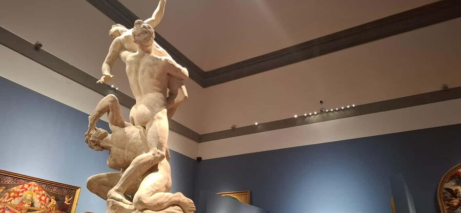 Florence: Accademia Gallery Ticket with APP Guide - Finding the Meeting Point by the Accademia Loggiato (and Getting Set Up)