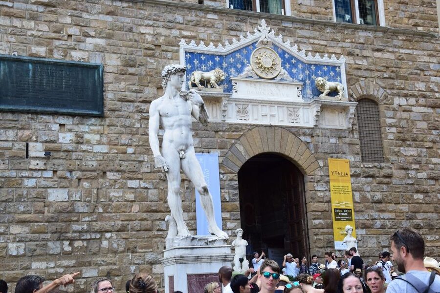 Florence: Accademia Gallery tour with Skip-the-line access - Audio headsets: small detail, big comfort in crowded rooms