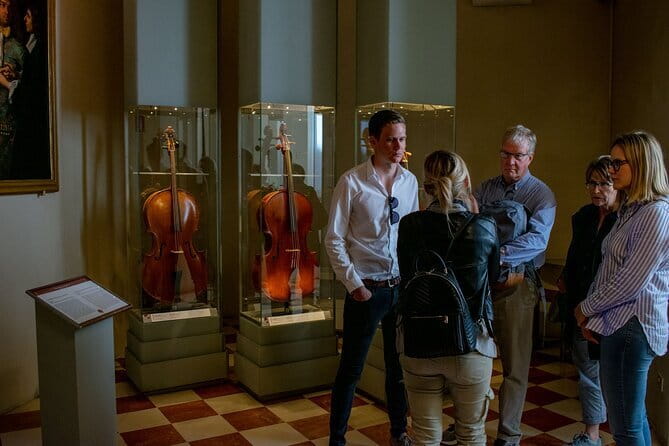 Florence: David Accademia Gallery Tour & Skip the Line Tickets - The meeting point: getting started without stress
