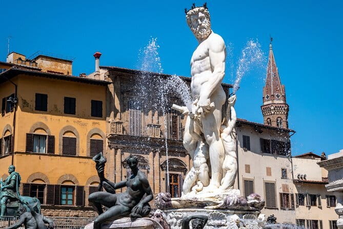 Florence - Express Uffizi Gallery and Leonardo da Vinci Museum - Which guide style fits you best?